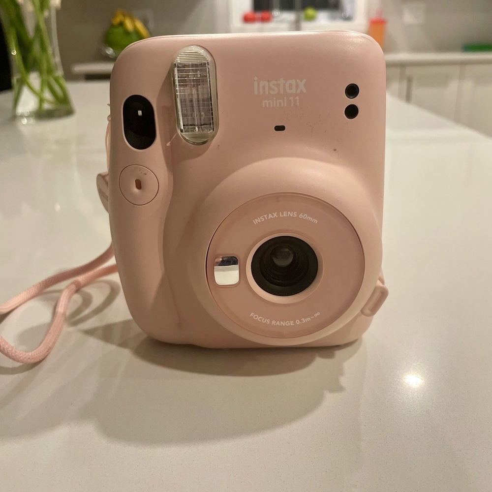 In perfect condition. Perfect for memorial pictures with friends and family!